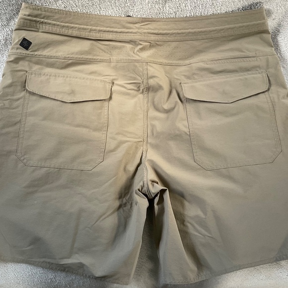 MENS Used Lot of 3 Shorts Billabong Roark Quicksilver Medium Large 34 36 - Picture 2 of 7